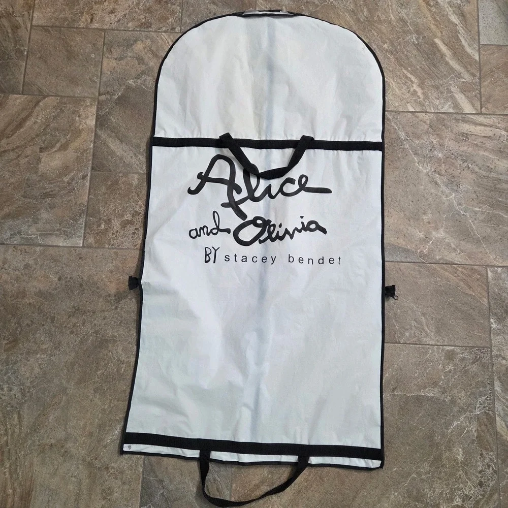 Alice + Olivia Stacey Bendet Garment Bag White Black Travel Suit Cover‎ Foldable